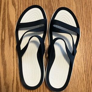 Women’s Size 8 Crocs Swiftwater Sandals-Black